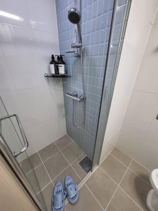 2608 # Gangnam Urban Vogue Suites#Sinnonhyeon Stn Exit 9, 1-min #Top-rated Unit # All-New Furniture & Peaceful Vibe - 3