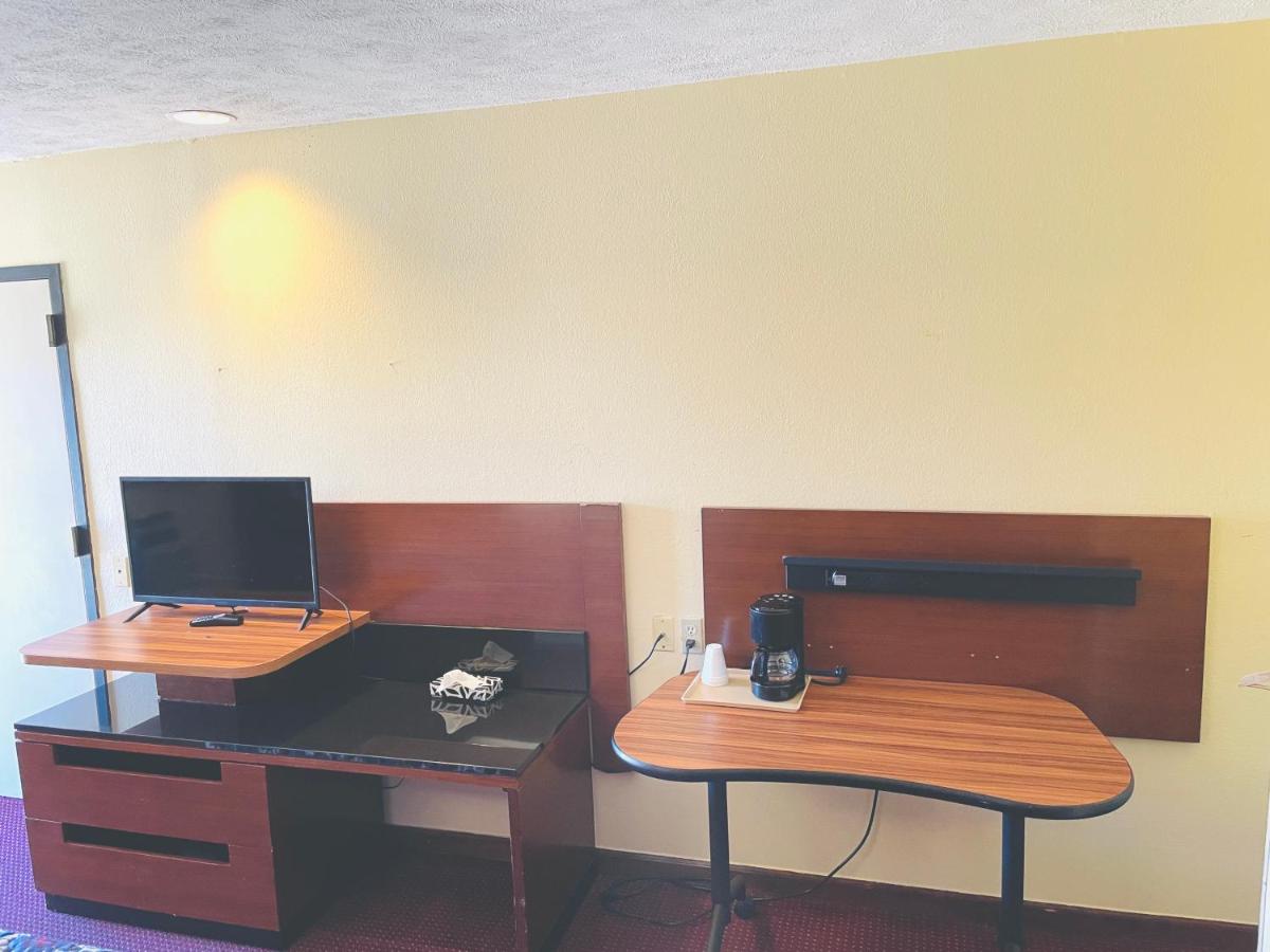 Western Inn Express Hazlehurst — photo 15