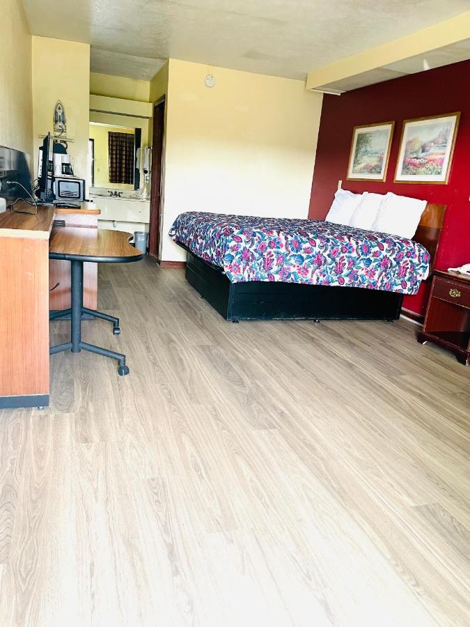 Western Inn Express Hazlehurst — photo 12