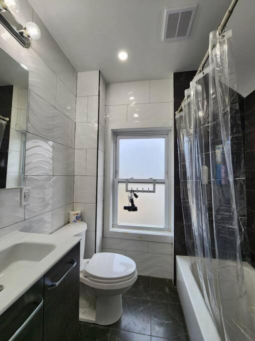 Two-Bedroom Home 25 min to NYC free parking-UNIT-2 - 3