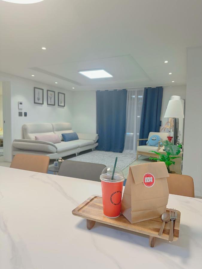 The first Hongdae stay - 2