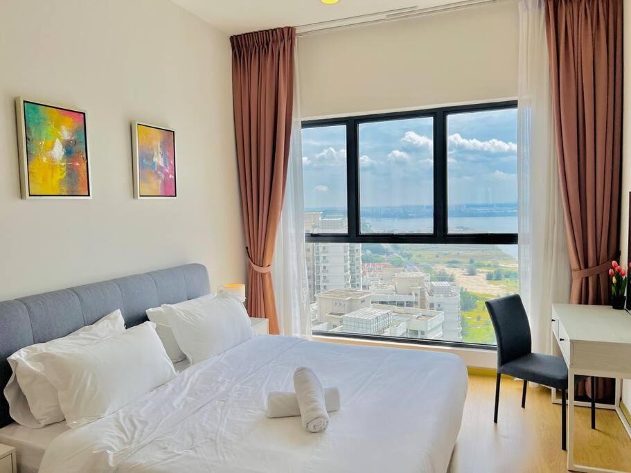 Country Garden Danga Bay Lovell by R9 HomeStay - 2