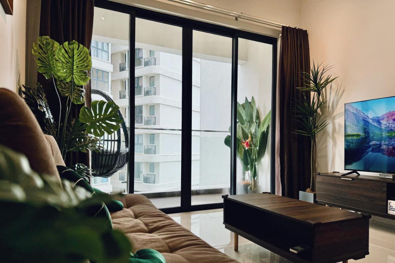 Danga Bay - 2BR Timber Lounge - Dryer