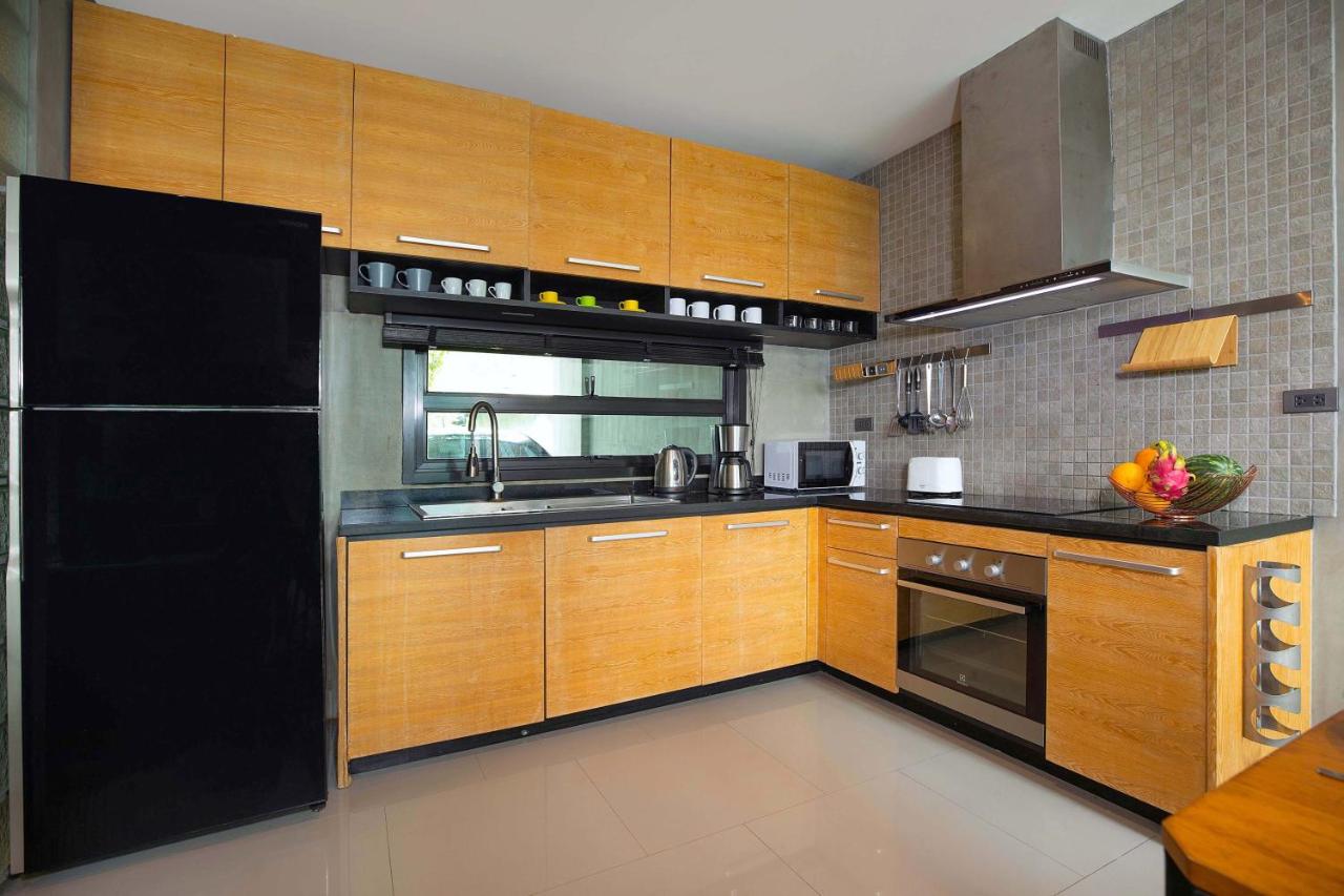 Private & Modern 4BR Pool Villa Otero, 3 Levels of Comfort with Greenery Views, Kamala - 4