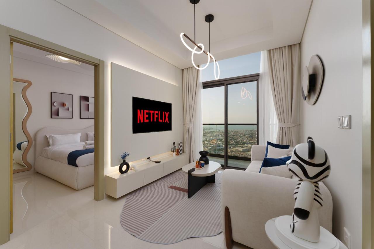 Aykon Luxury Sky Collection Suites with Balcony & Sea View by HSHOME - 2