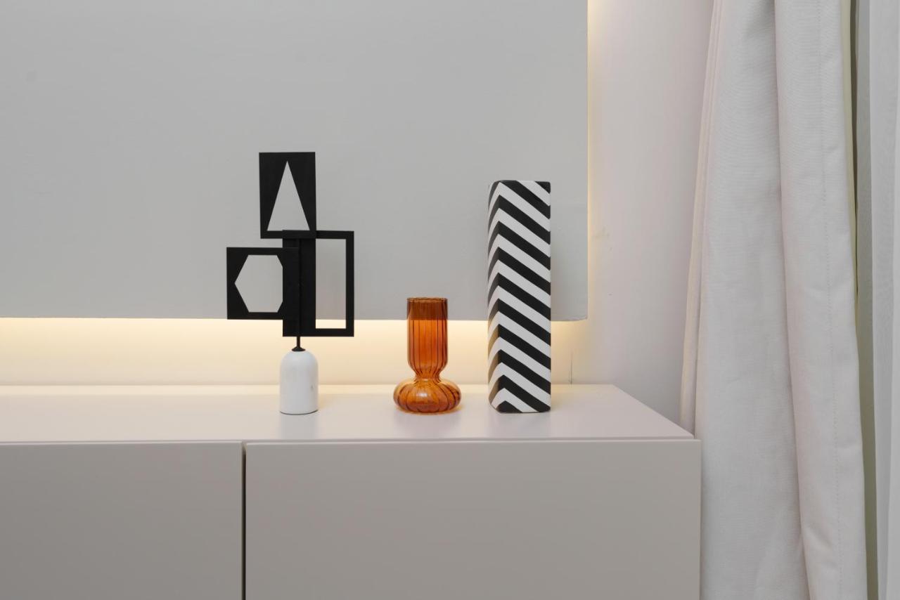 Aykon Luxury Sky Collection Suites with Balcony & Sea View by HSHOME - 4