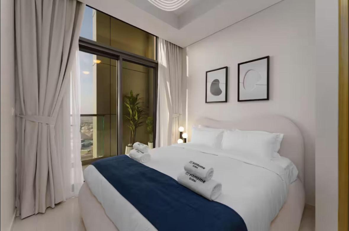 Aykon Luxury Sky Collection Suites with Balcony & Sea View by HSHOME - 3