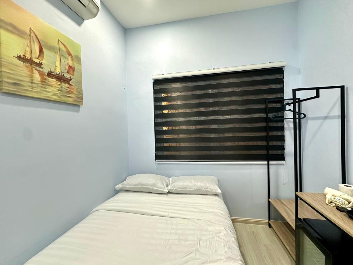 Century Sapphire - Near KSL & Holiday Plaza - 2