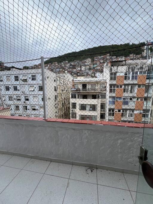 Republica femenina quartos privados e compartilhados em predio residencial - 4