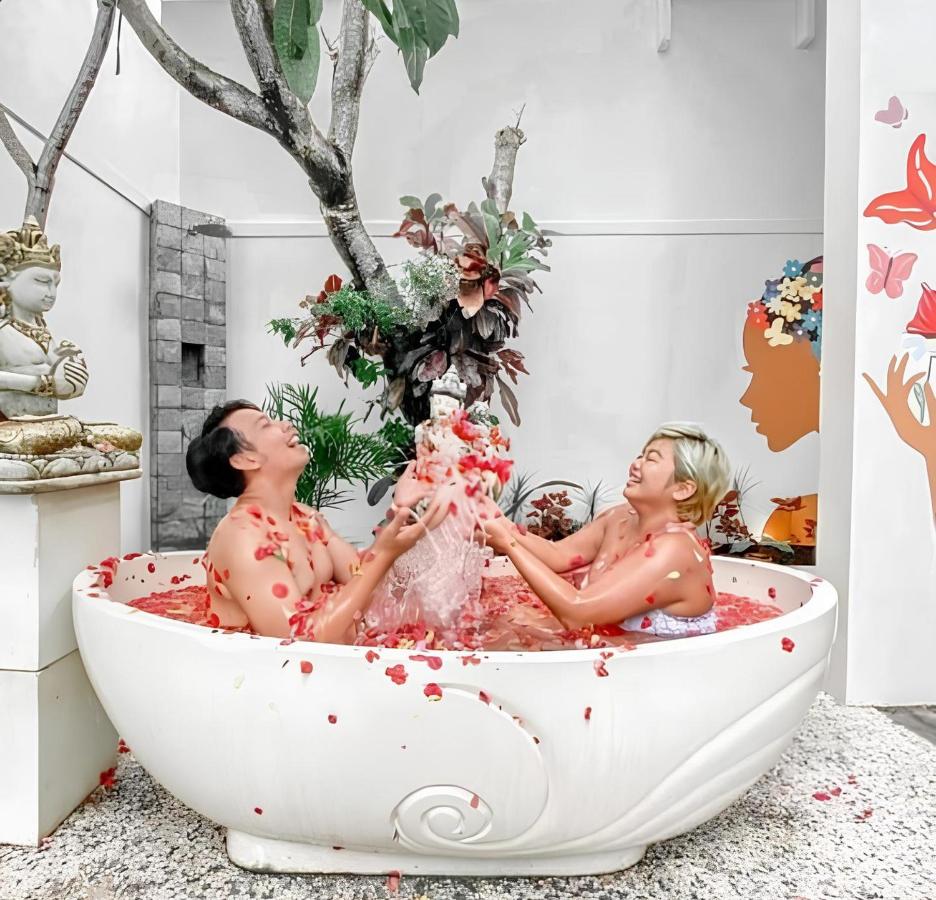 Beautiful Bali Villas - 6 mins walk to the beach - 4