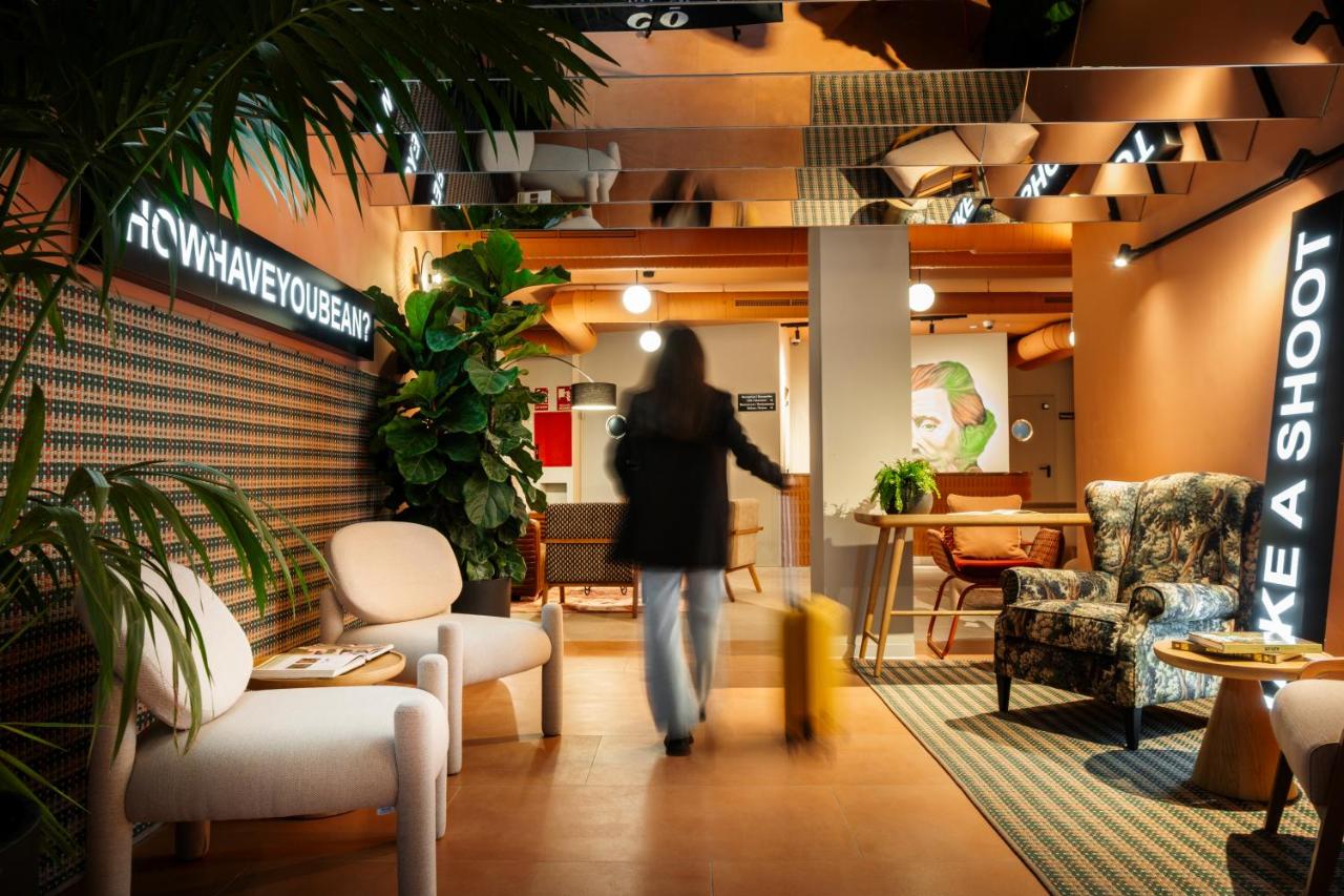 Coeo Hernan Ruiz Rooftop Pool Hostel - 4