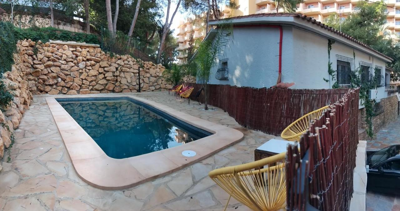 Piscina en o cerca de Casa en la naturaleza en Benidorm