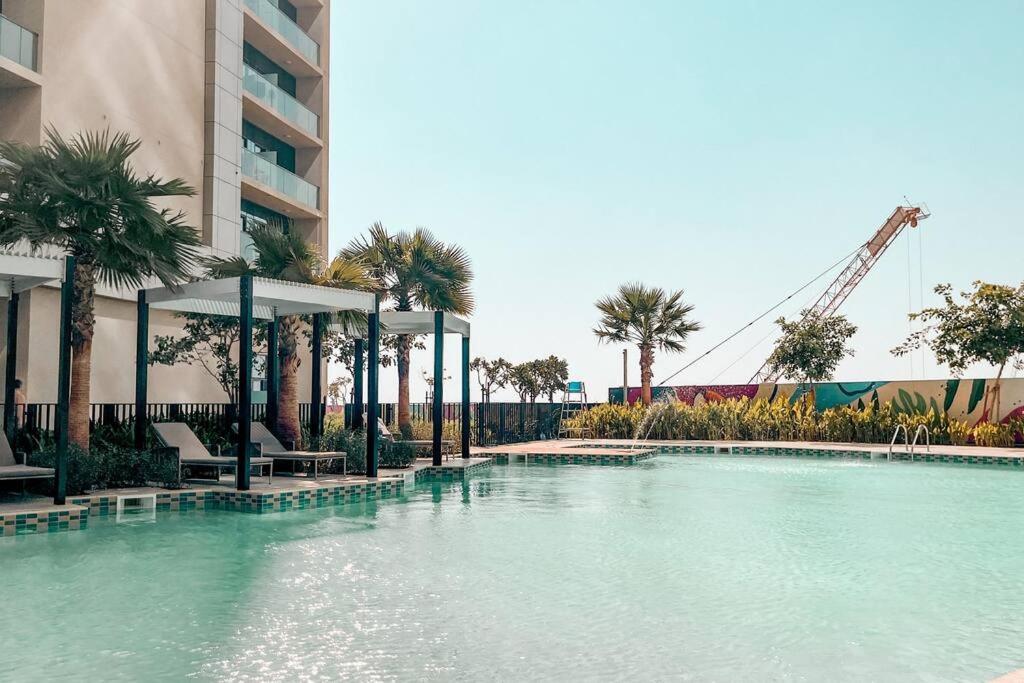 NEW Cozy & Stylish APT with Pool & Gym Access - 4