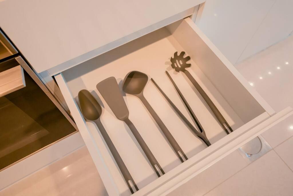 NEW Cozy & Stylish APT with Pool & Gym Access - 3