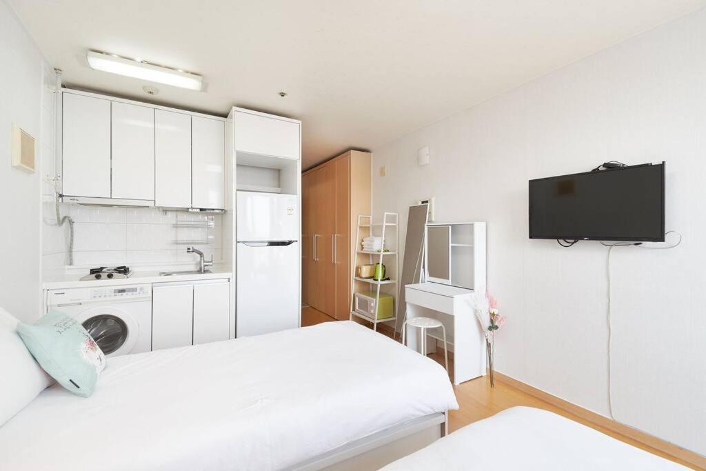 MH-Stay#3- Last Chance for 2026 - Book by this week! Secure any date through December at our lowest early-bird rates - 4