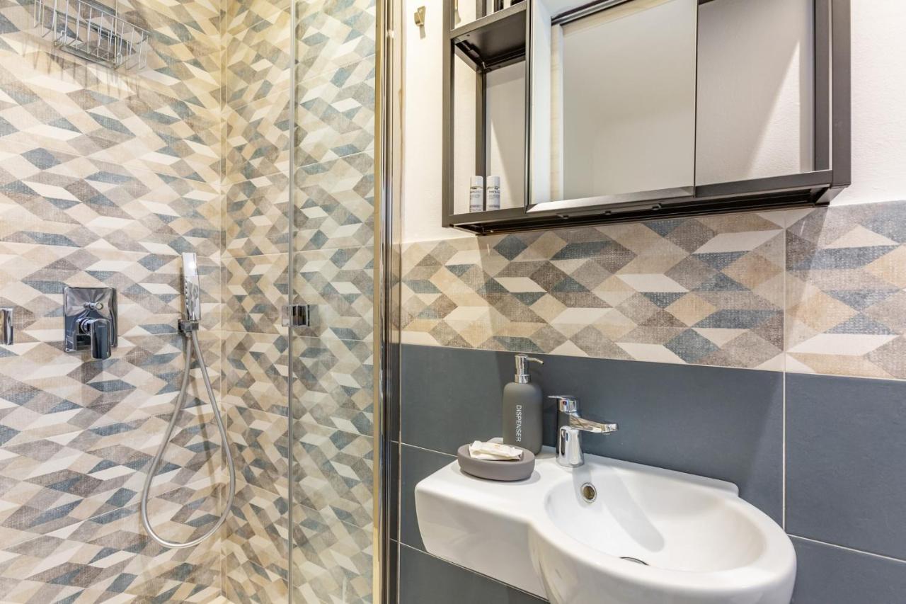 GuestHost - San Lorenzo Central Roomy Apartment - 3