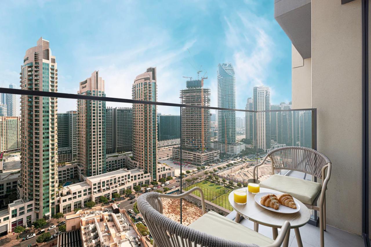 BURJ ROYALE - Luxurious Two-Bedroom apartment in DOWNTOWN, Burj Khalifa view POOL in the building, 5-min walk to Dubai Mall & Dubai Fountains - 4