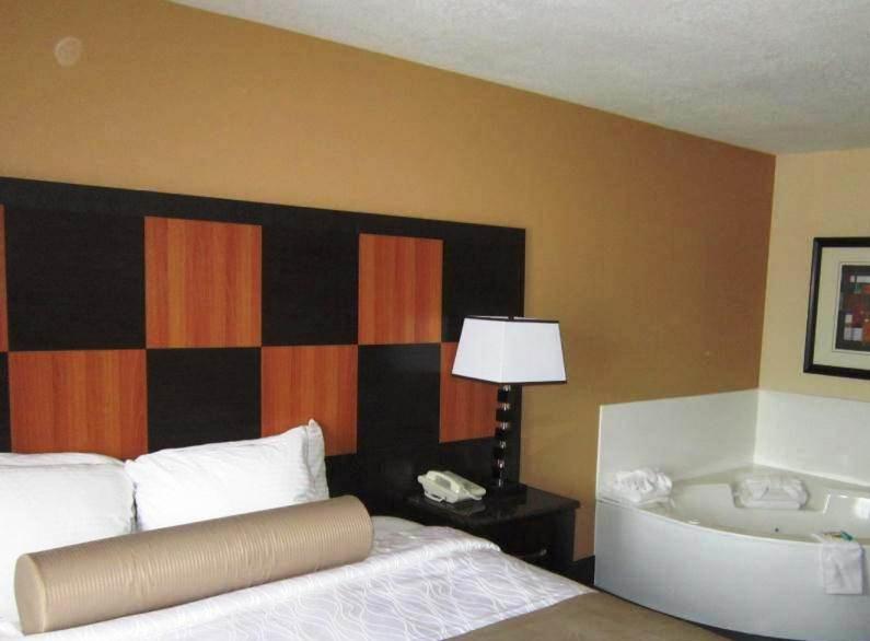 Bonneville Motel — photo 15