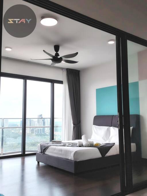 Almas Cozy Couple Seaview Netflix By STAY - 3