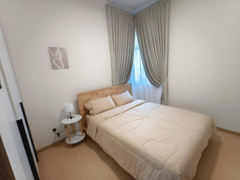 MidValley 3BR Lake View-8px with GFloor 2 CP, PetFriendly I Netflix & Coway I Unblock High Floor Fashion High-end Renovations - 4