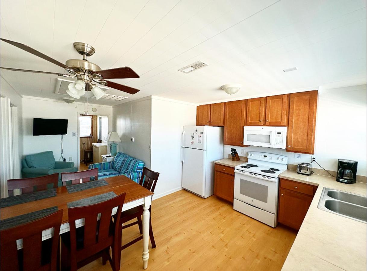 Sand Spur Cottages — photo 16