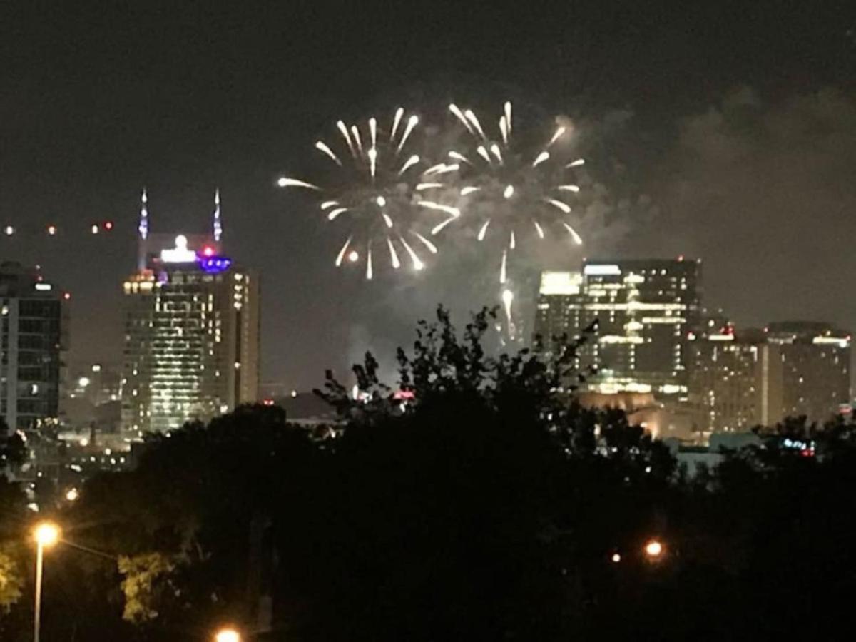 The NEW Nashview Rooftop-Skyline View - Sleeps 12 - 3