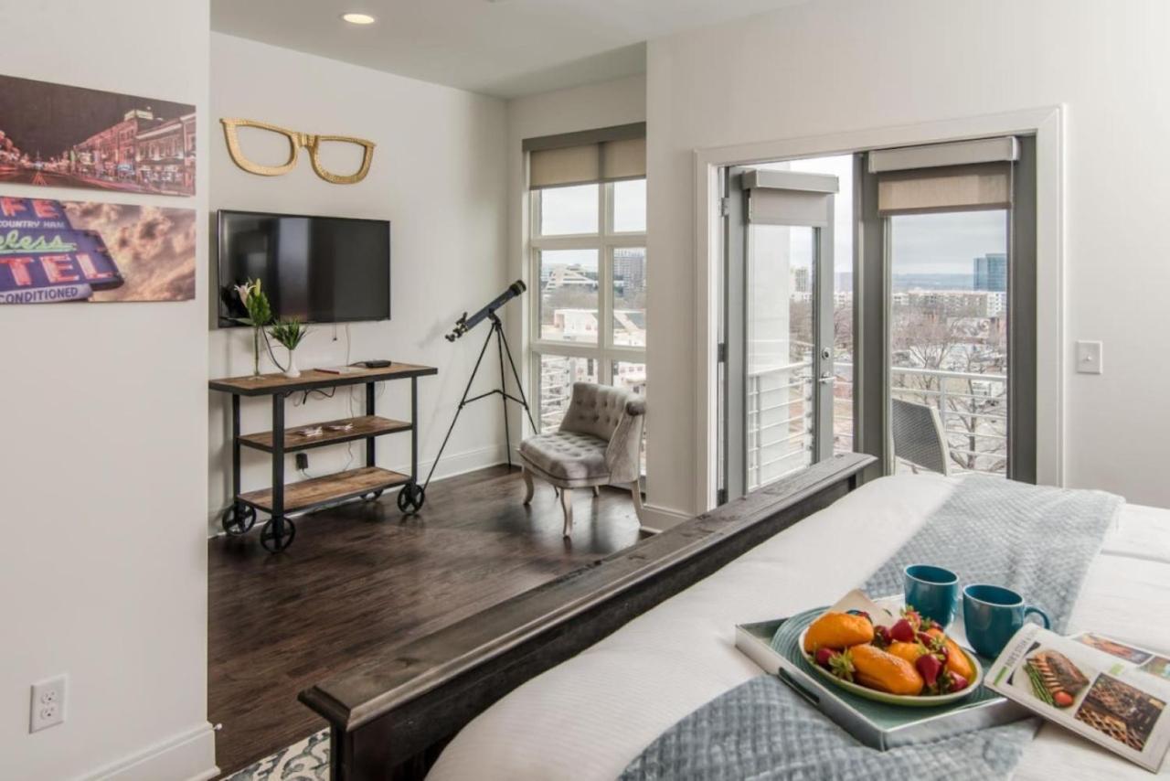 The NEW Nashview Rooftop-Skyline View - Sleeps 12 - 5