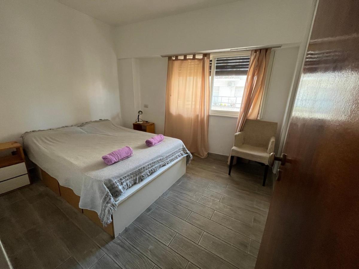 Hermoso departamento de 70 metros con balcon - 2