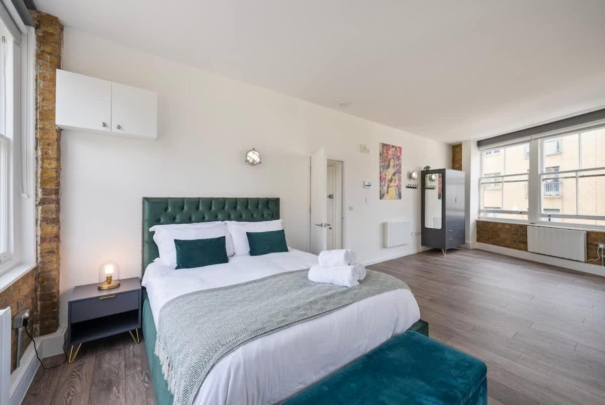 Spacious & bright oasis in Old Street - 2