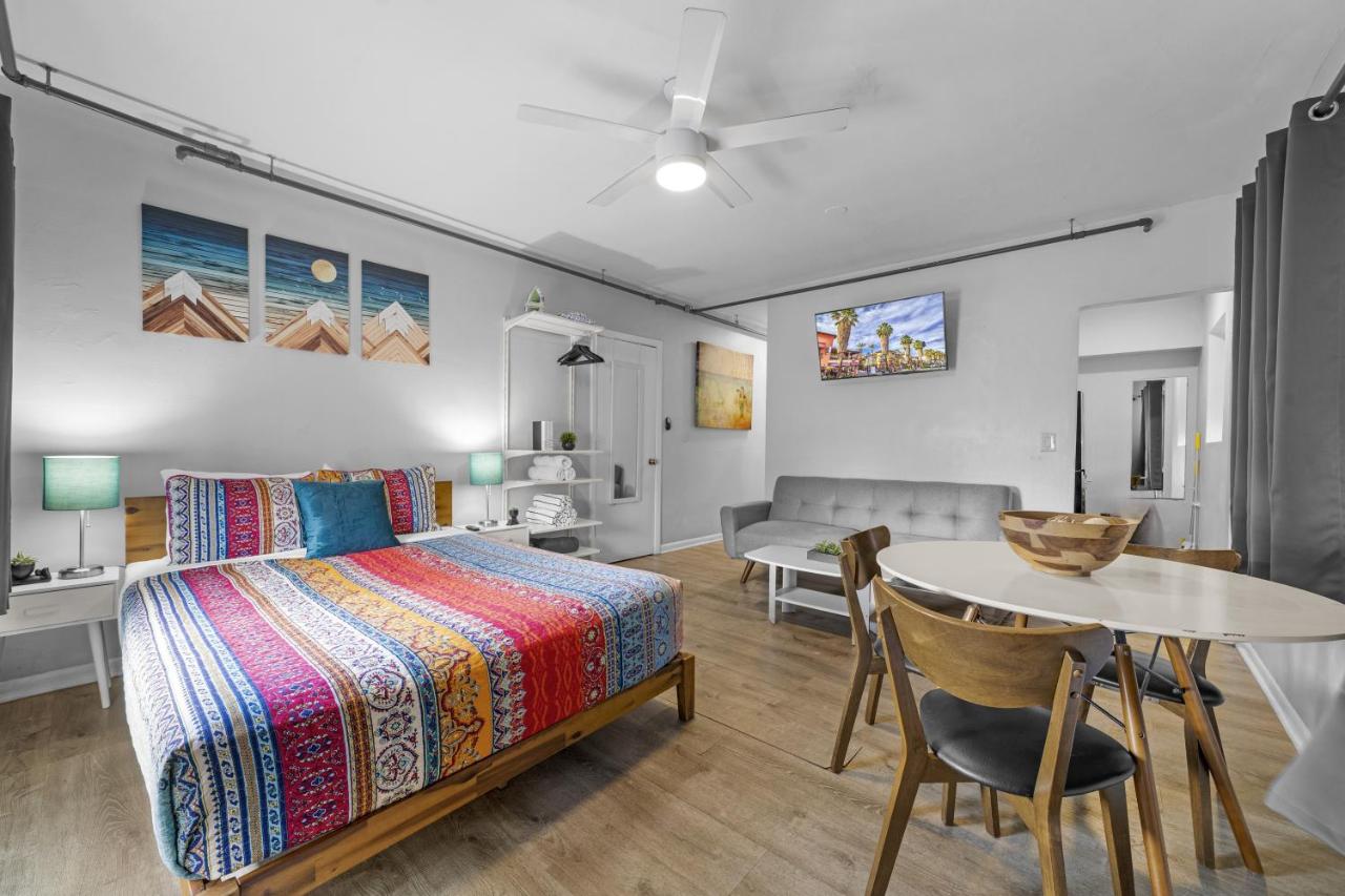 Rock Apartments by Lowkl - 2