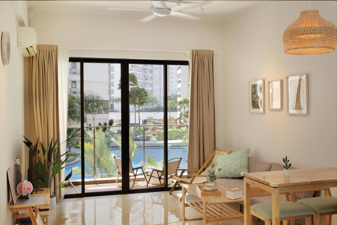 Kid-Loving Poolside Haven - 2BR - Netflix - Games