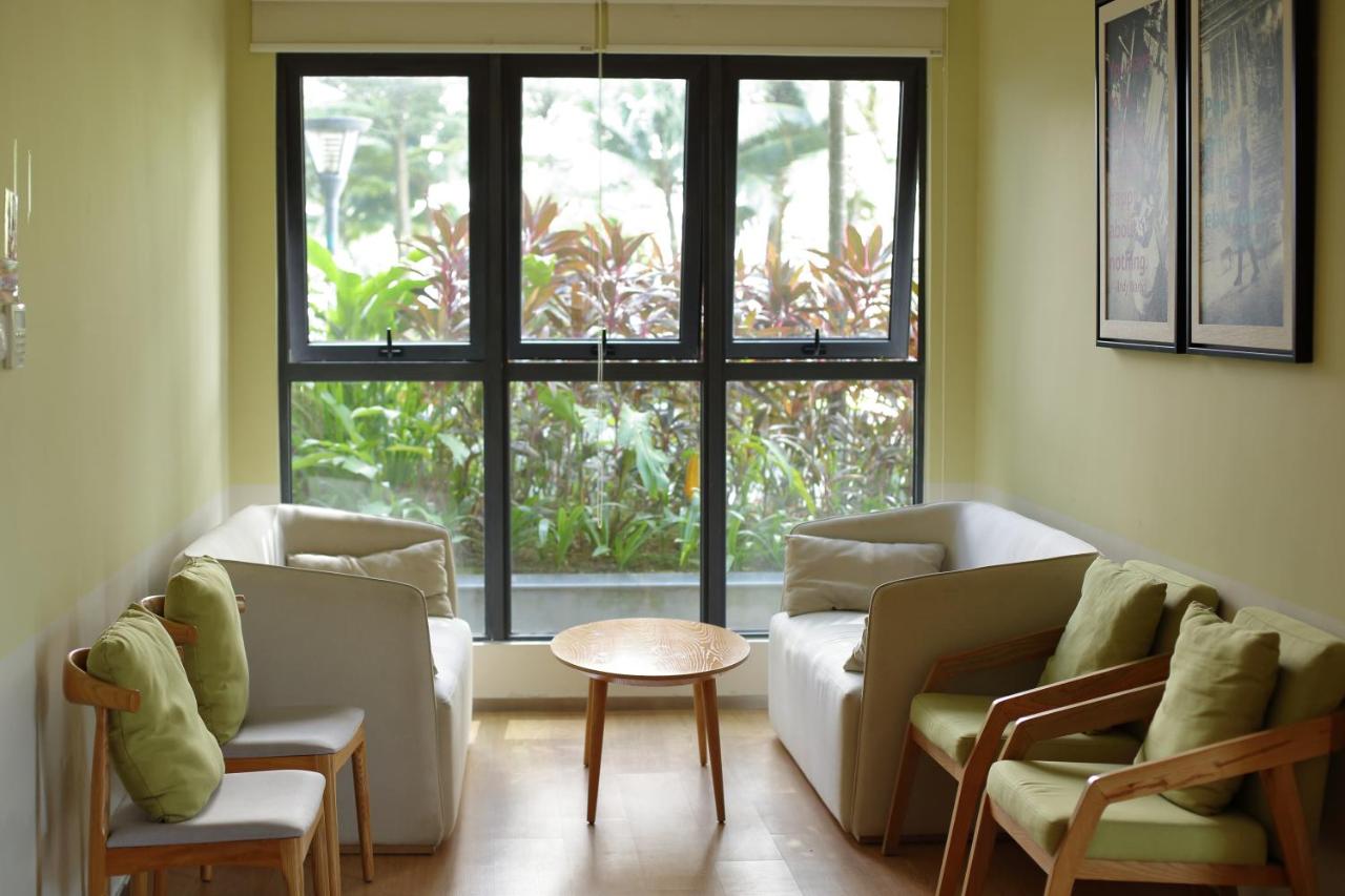 Kid-Loving Poolside Haven - 2BR - Netflix - Games - 5