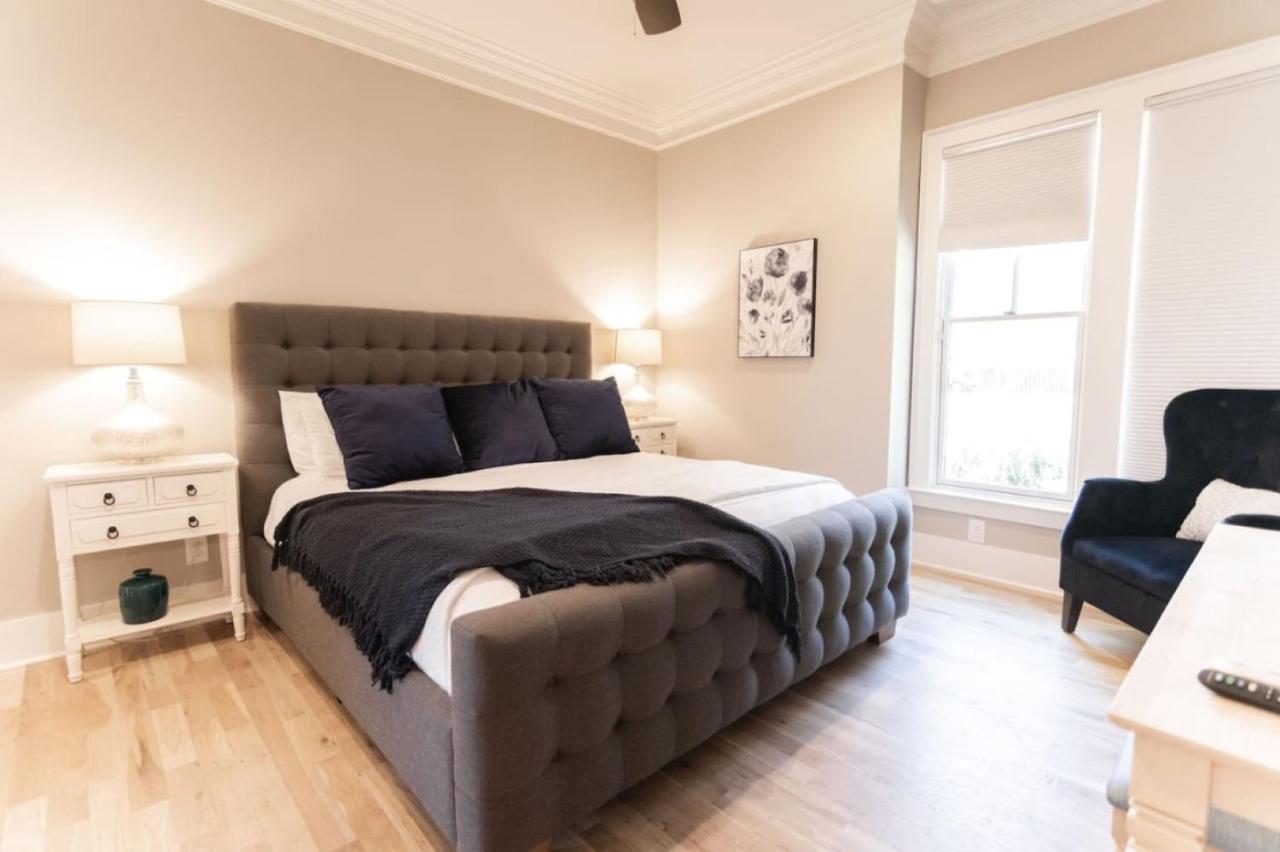 Minutes to Downtown Huge Outdoor Deck HOT TUB - 3