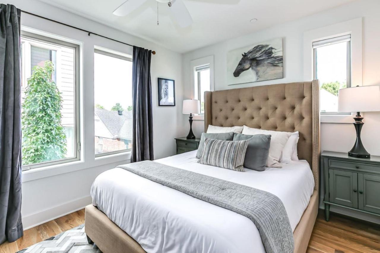 11 Beds 6 full Baths 5 minutes to Downtown - 2