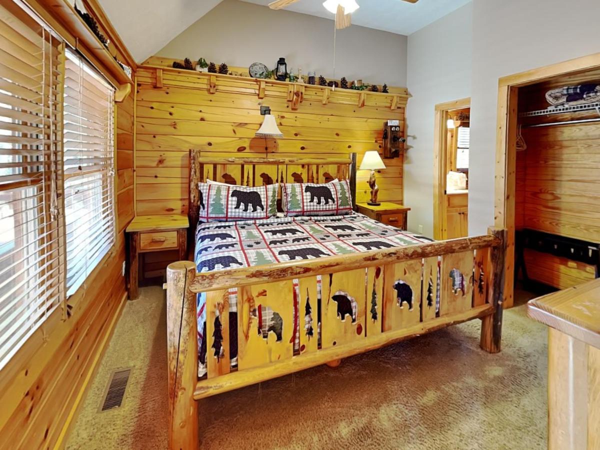 Running Bear Cabin — photo 21