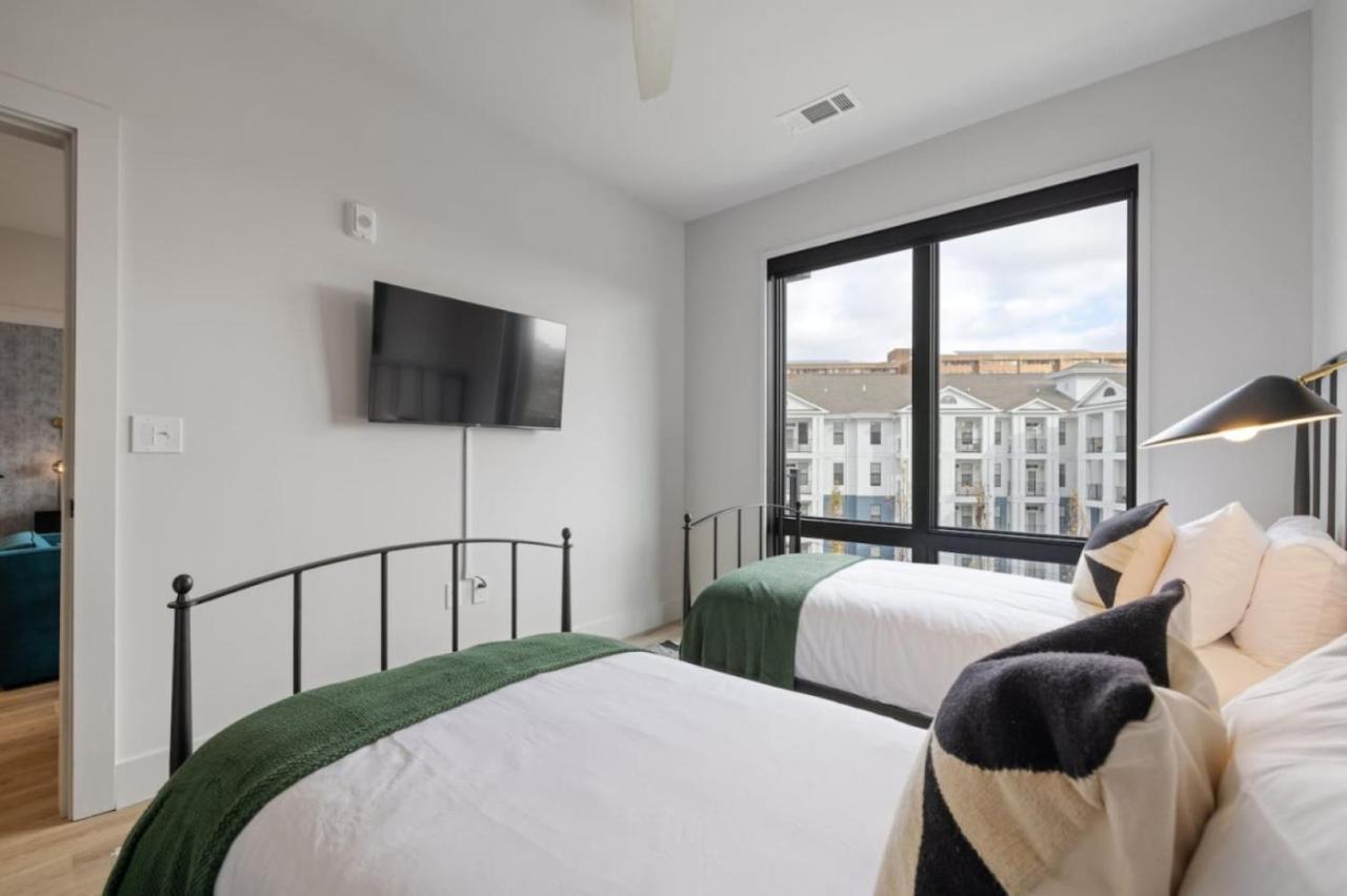 Walk to nightlife, Vanderbilt, Minutes to Broadway - 2