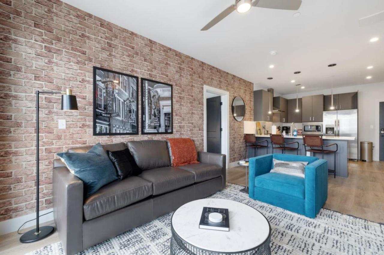 Walk to nightlife, Vanderbilt, Minutes to Broadway - 4