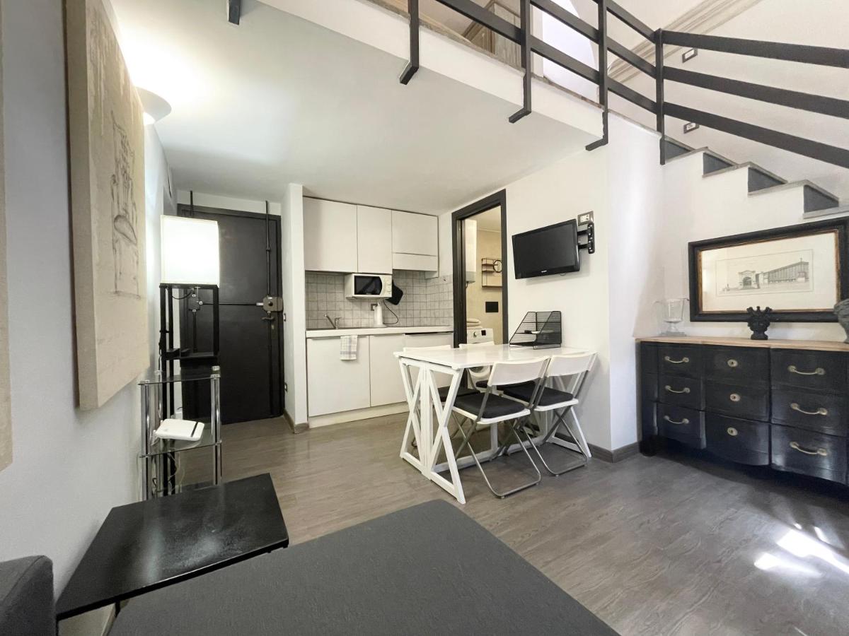 A Romantic Terrace in Colosseum