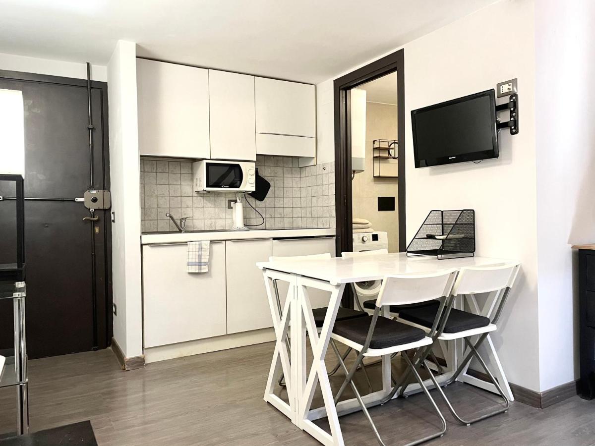 A Romantic Terrace in Colosseum - 4