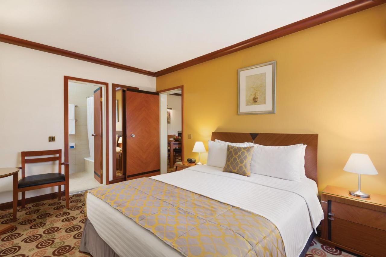 Ramada by Wyndham Bahrain photo