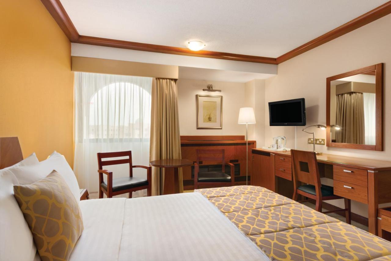 Ramada by Wyndham Bahrain photo