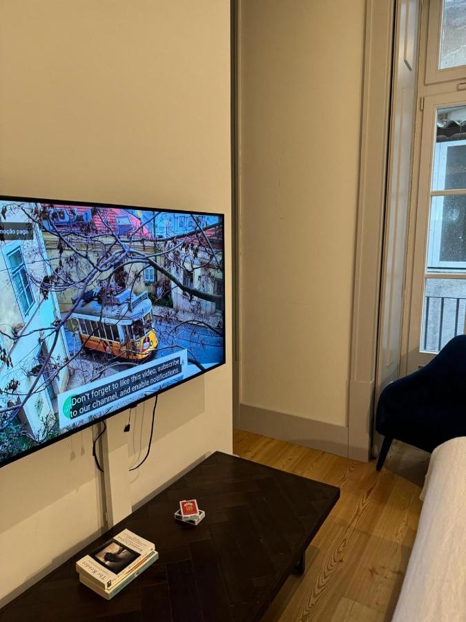 Double Room with Private WC in Shared House in Downtown Lisbon - 5