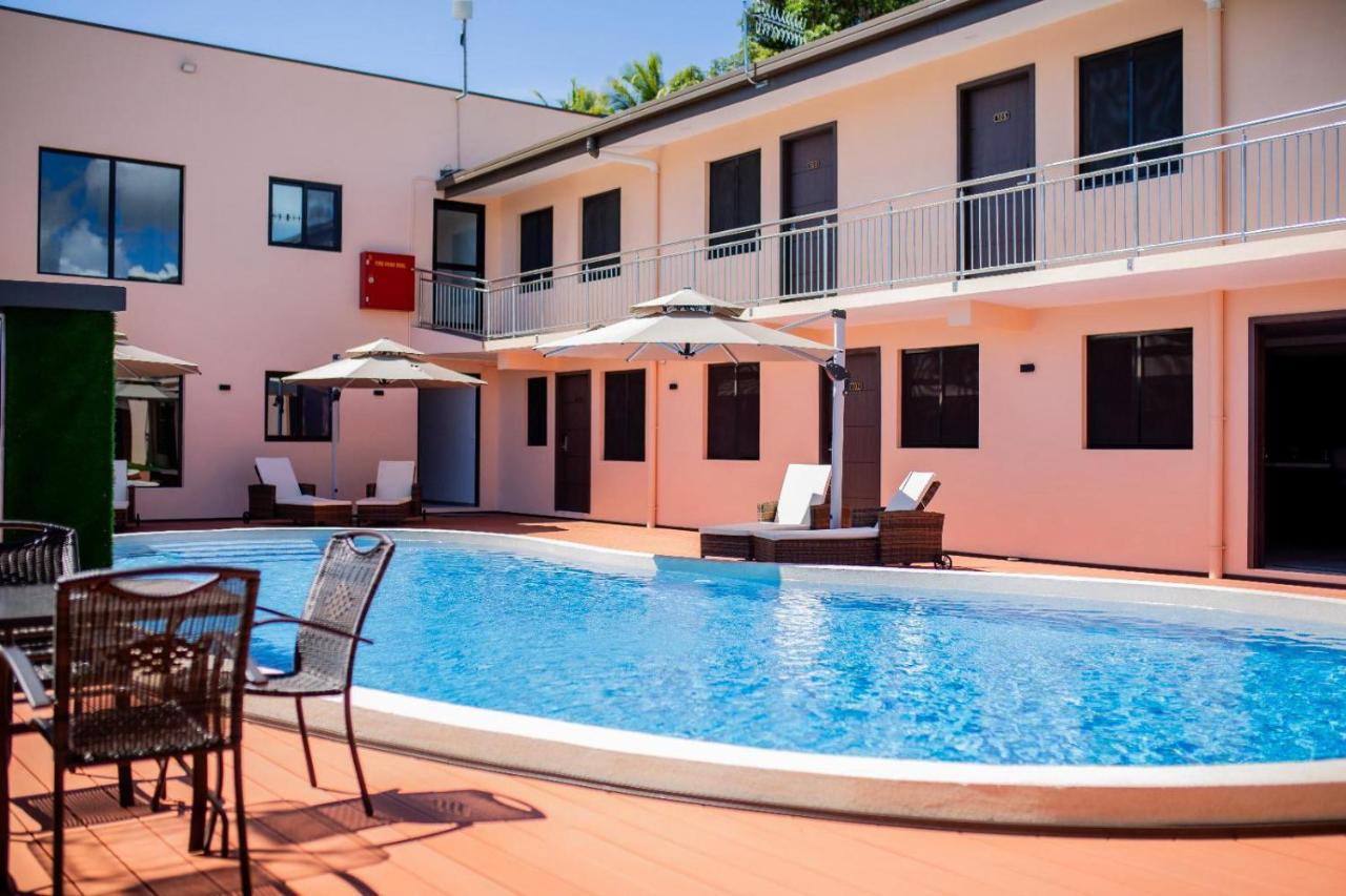 Hibiscus Suites And Residences - 4