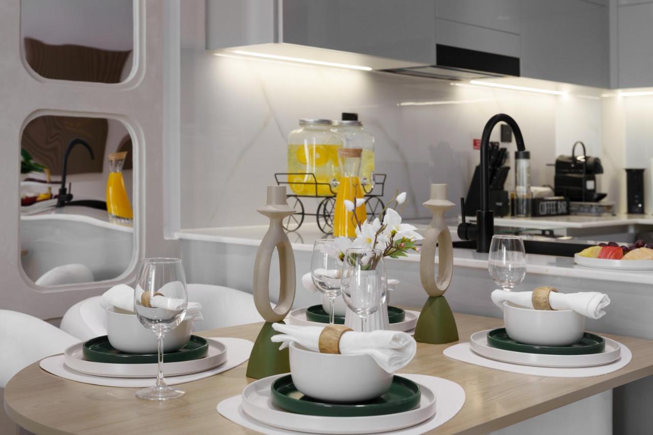 The Burj and Canal Views - 5