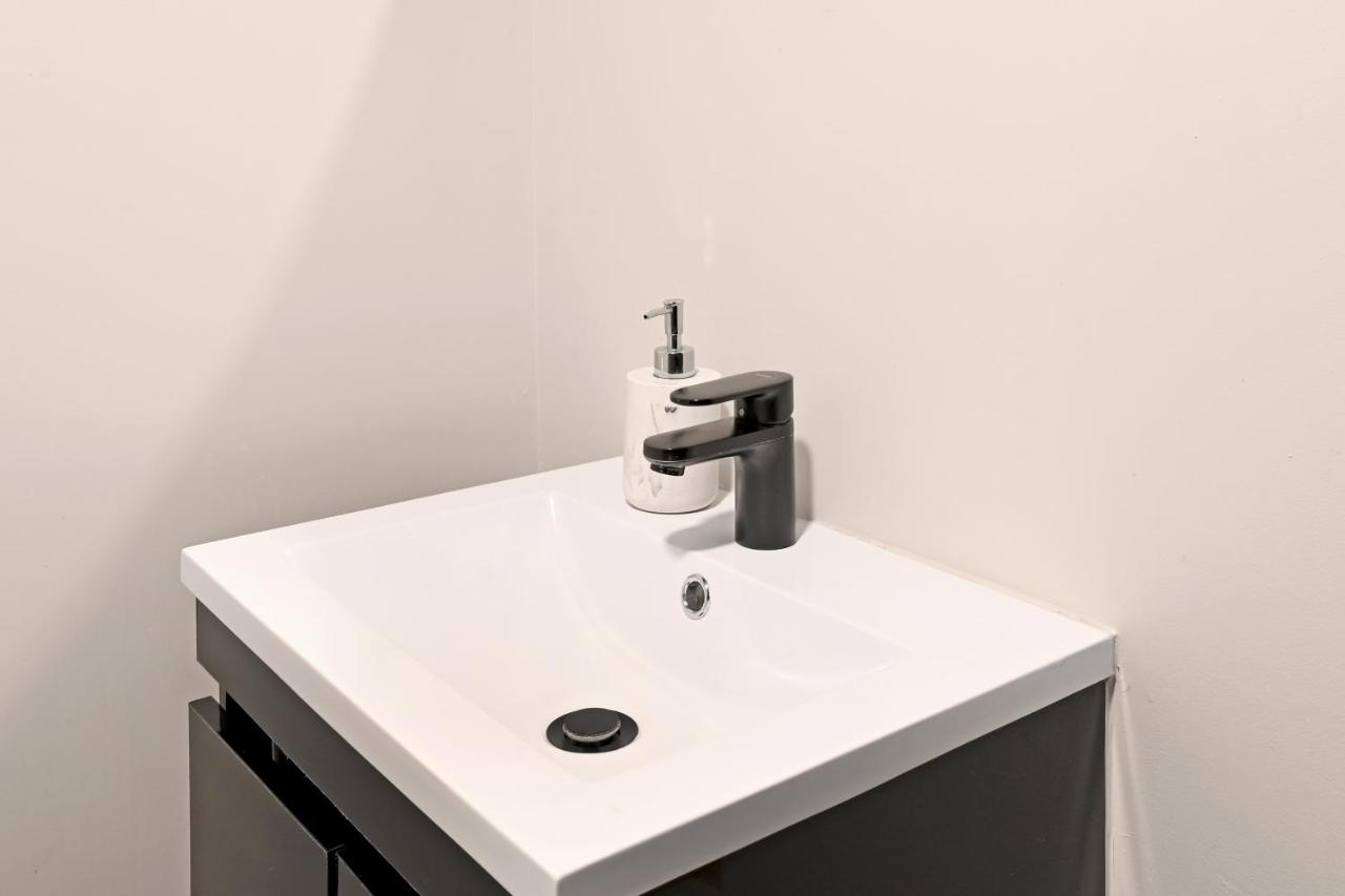 Nova - Chic City Studio Living at The Tokyo - 3