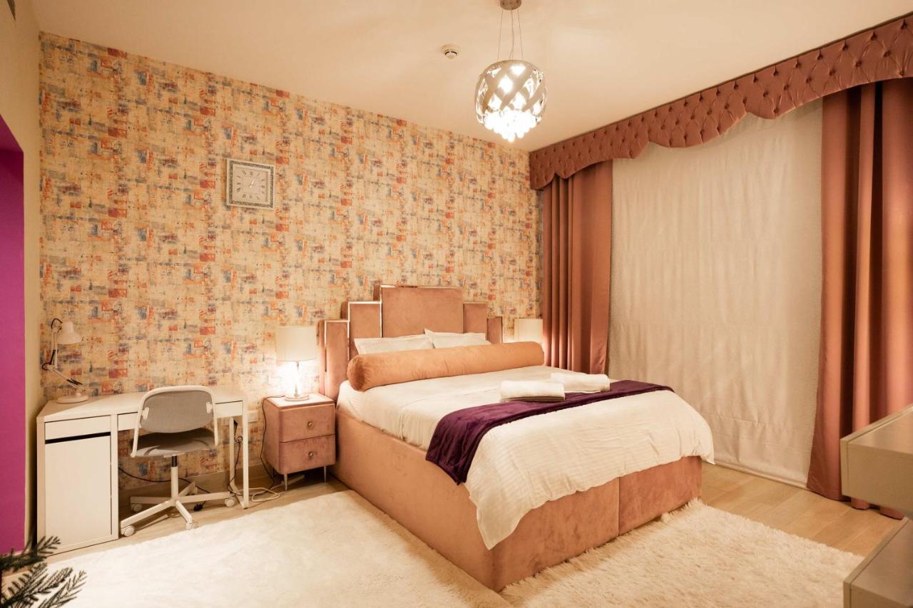 2BR Spacious Private Entrance in Yas Island 001 - 2