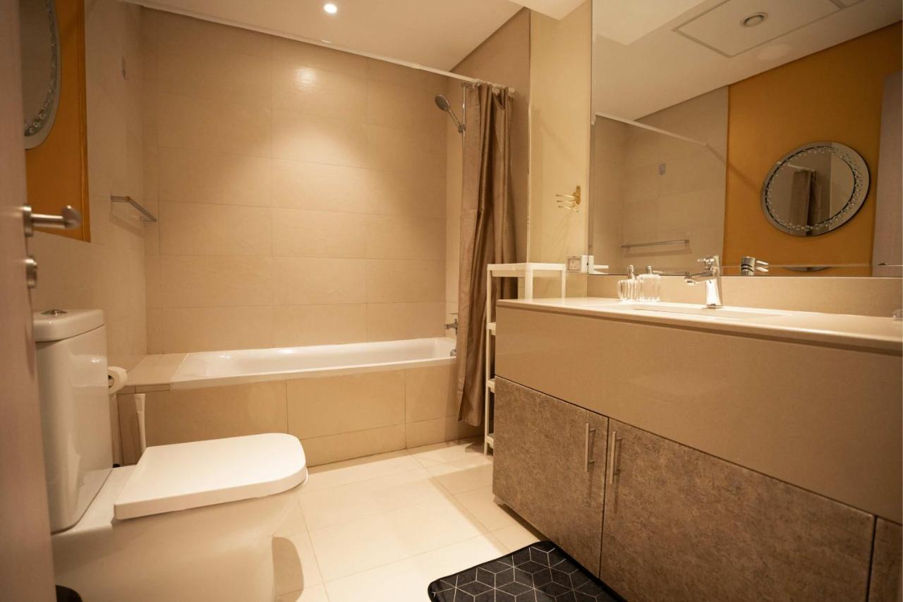 2BR Spacious Private Entrance in Yas Island 001 - 3