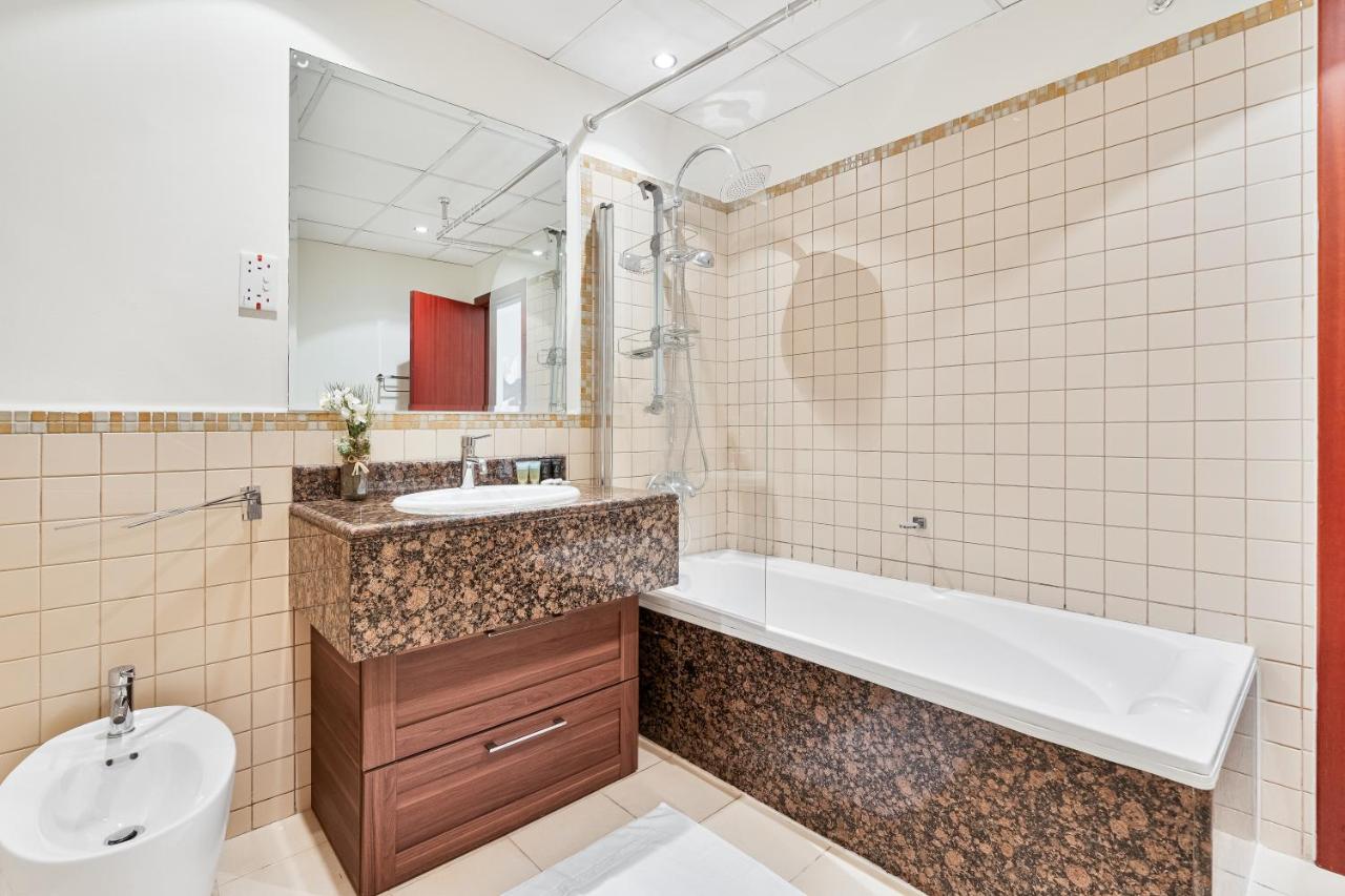 Savis Home Oceanfront Serenity and Marina Views - 3