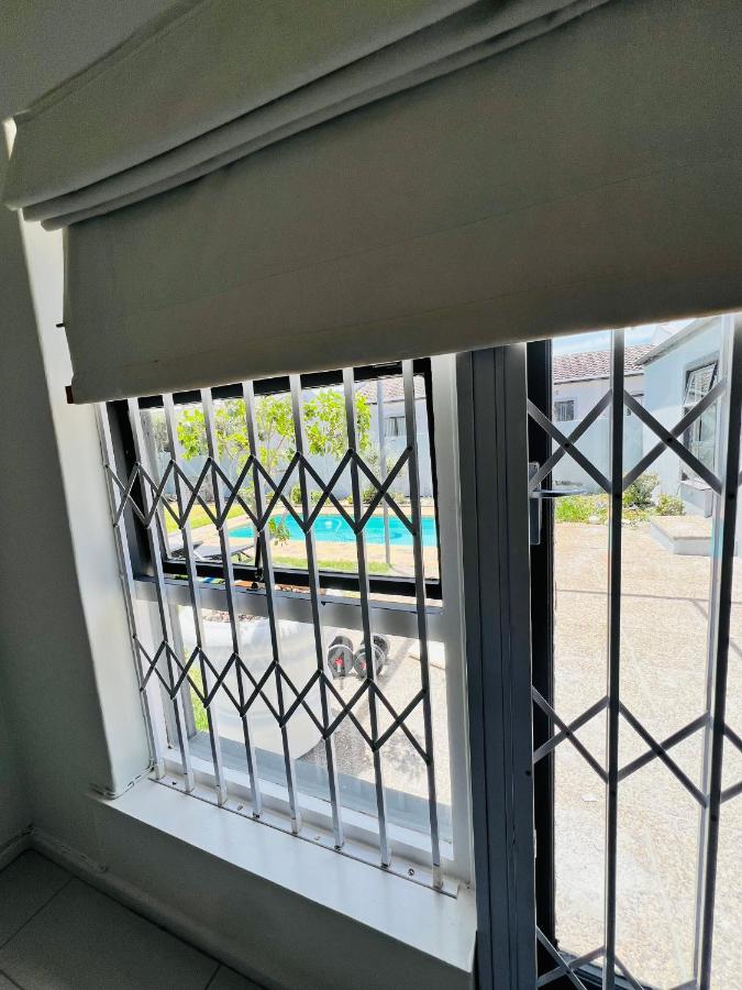 Private garden guest house - 2