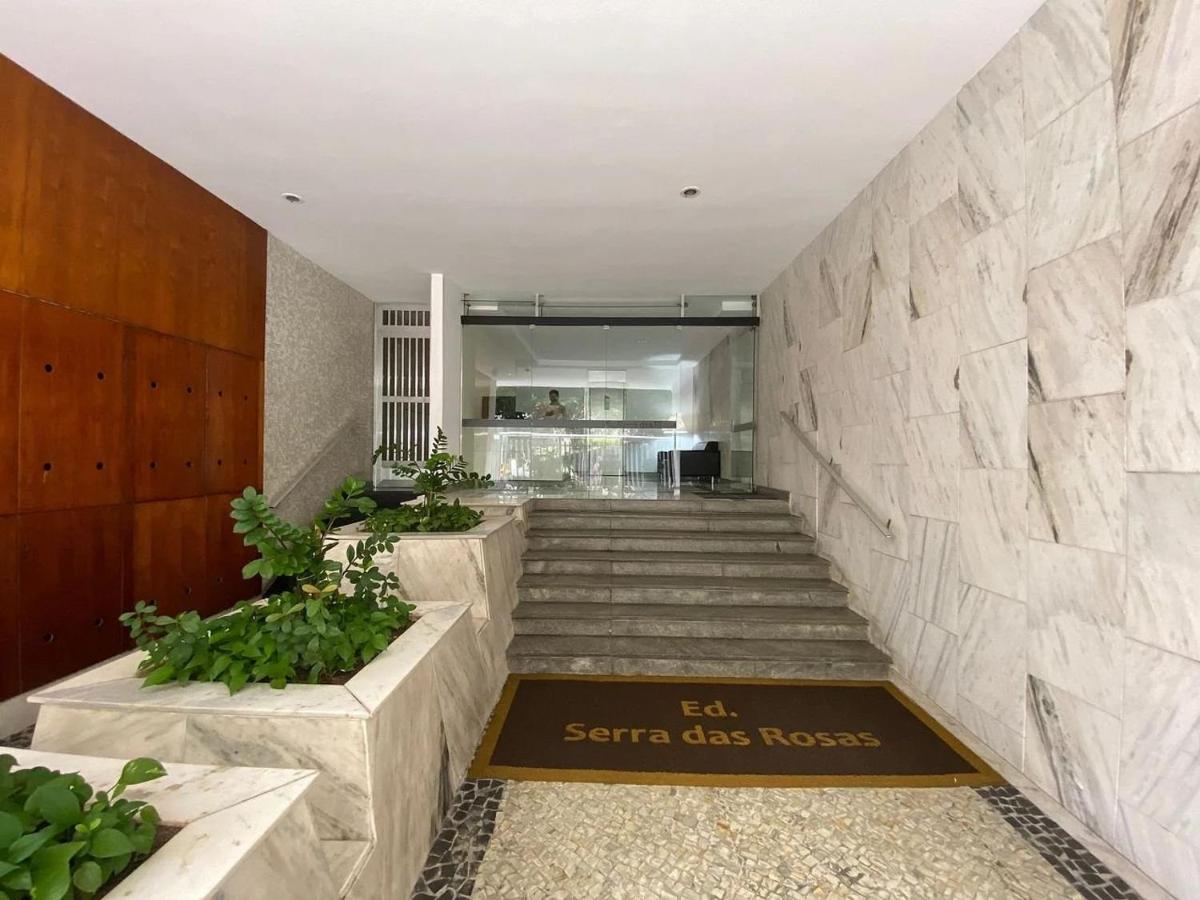 Apartamento 2 quartos 200m da praia e ao lado dos Shoppings Leblon